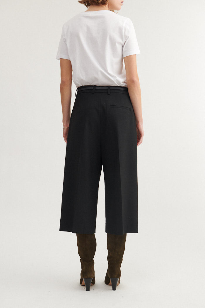 Basic Apparel Marjo Shorts Shorts 001 Black